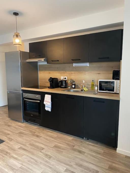 Apartament T3 Moderne - Proche Tram - Parking Prive Angers Zewnętrze zdjęcie